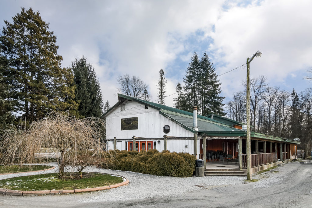 Ranch Pub and Grill – Enjoy a relaxing meal with us!